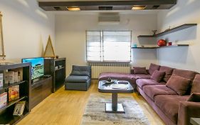 Apartment Central Square